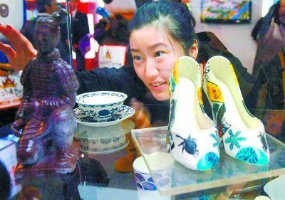2013年內(nèi)地的藝術(shù)衍生品市場(chǎng)潛力為300億美元-中富證券網(wǎng)-您的證券投資咨詢(xún)專(zhuān)業(yè)網(wǎng)站-北京中富金石咨詢(xún)旗下網(wǎng)站